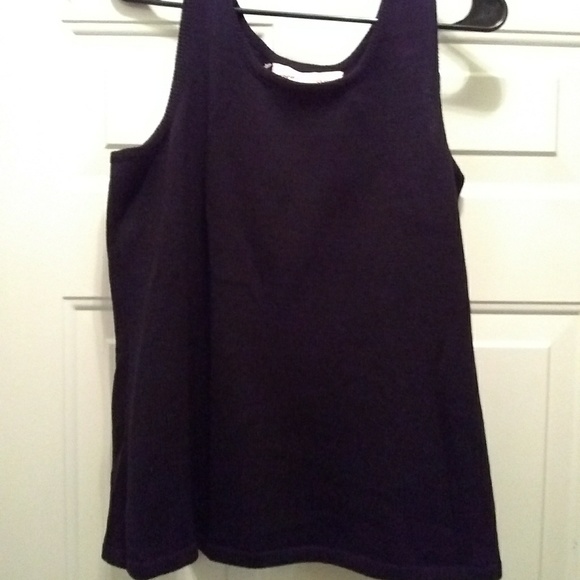 Jennifer Roberts interview suit - Picture 2 of 8